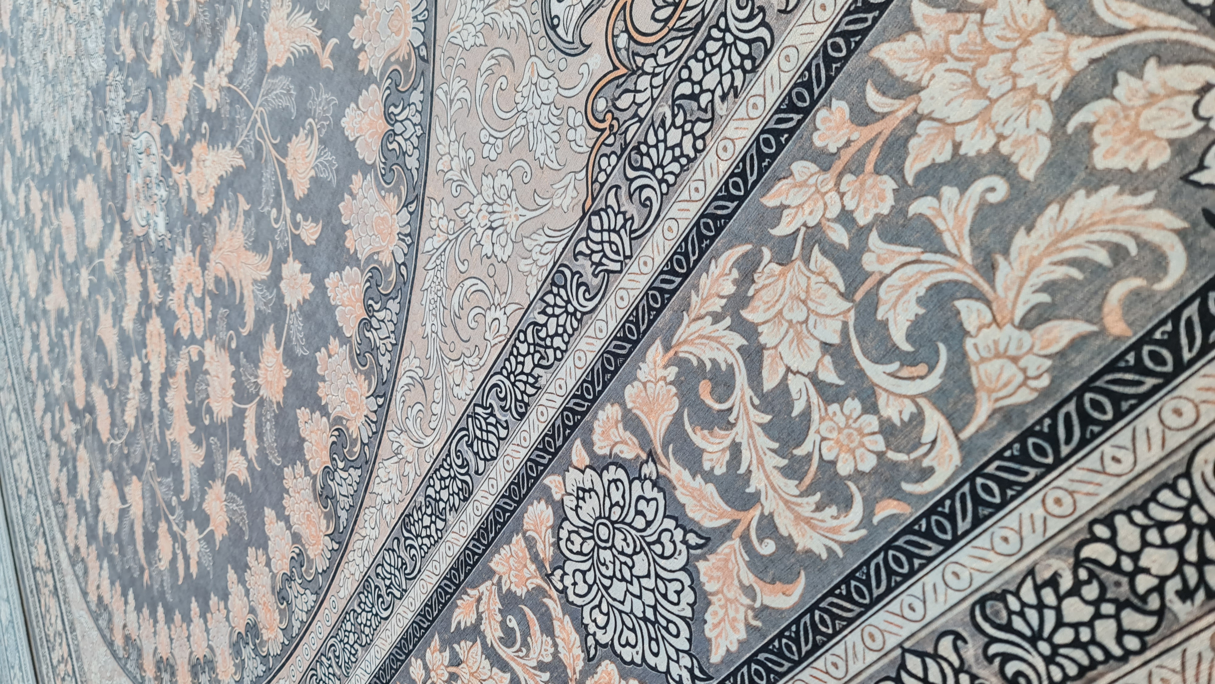 قیمت ارزان فرشینه سنتی فرشینه آفتاب کد U51مخمل شانل ترک استپدار