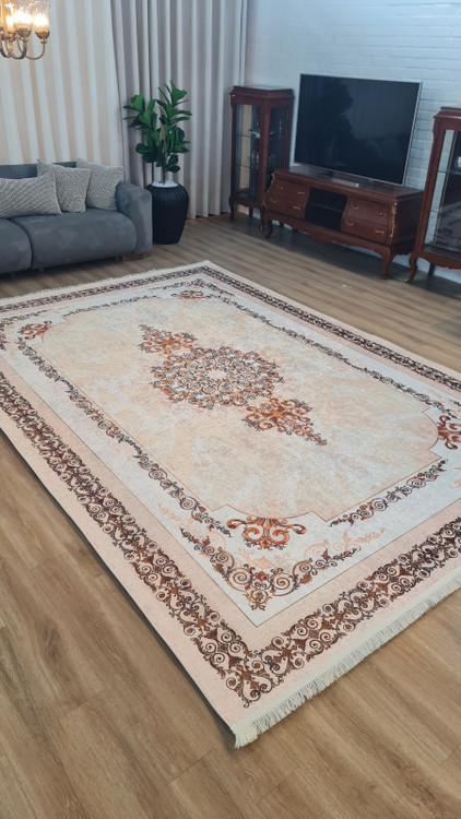 خرید ارزان فرشینه ترنجدار فرشینه آفتاب کدU80مخمل شانل استپدار