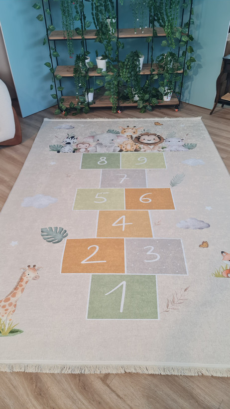 خرید ارزان فرشینه اتاق کودک کدU077 فرشینه آفتاب مخمل شانل استپدار